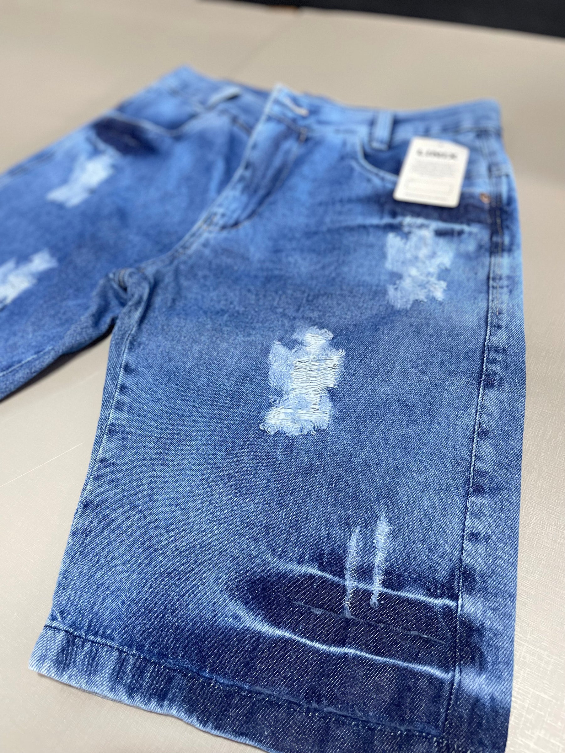 BERMUDA JEANS