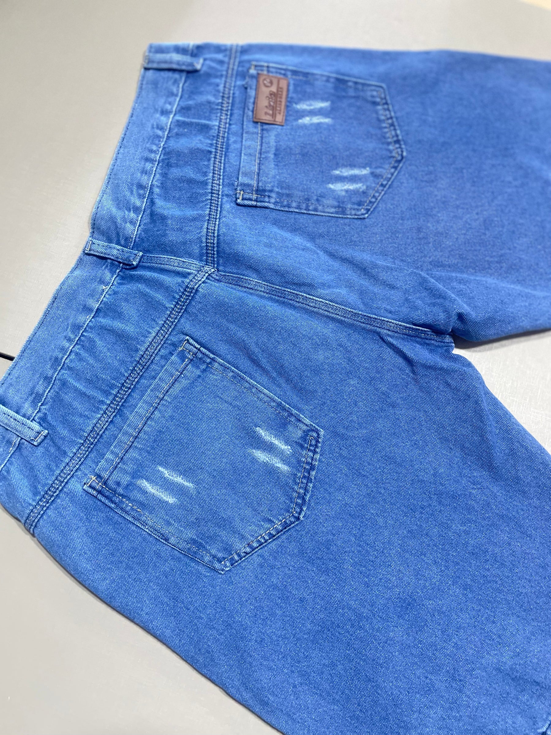 BERMUDA JEANS