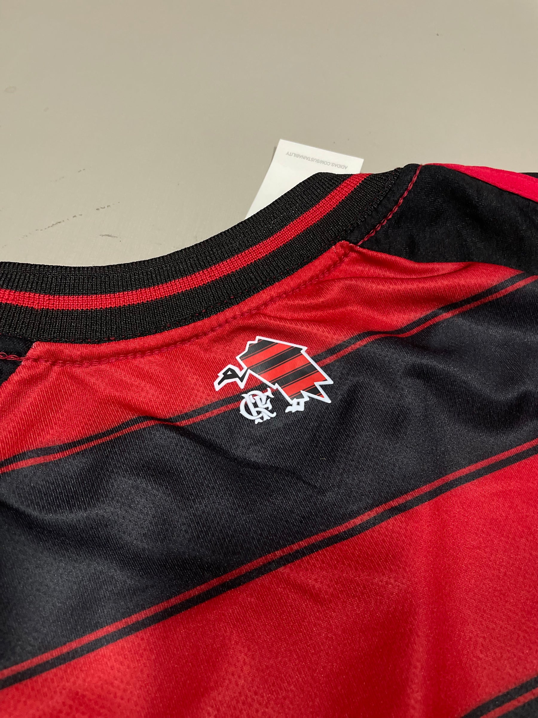 CAMISA DO FLAMENGO 24/25 PRIMEIRA LINHA RUBRO NEGRA