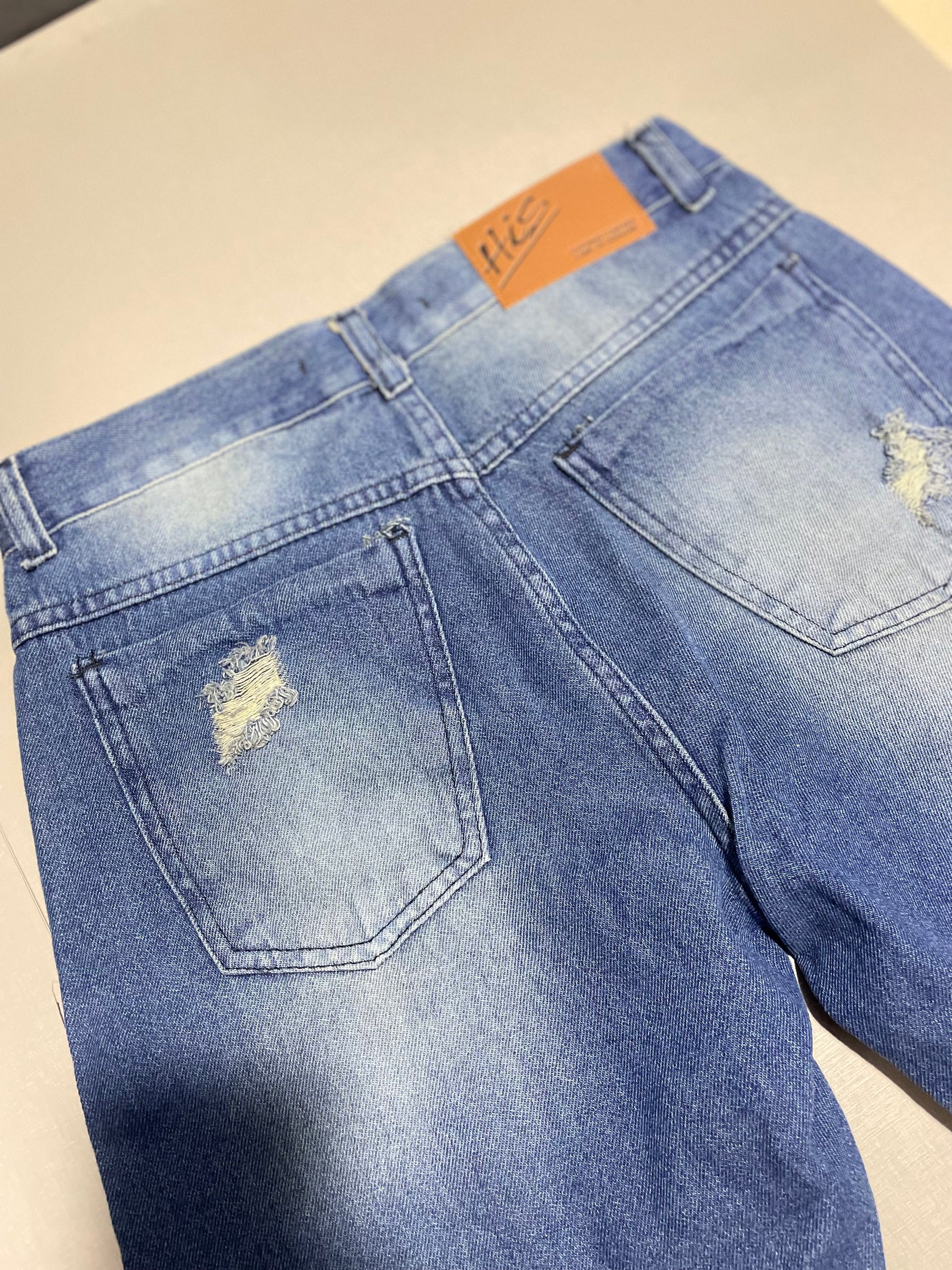BERMUDA JEANS