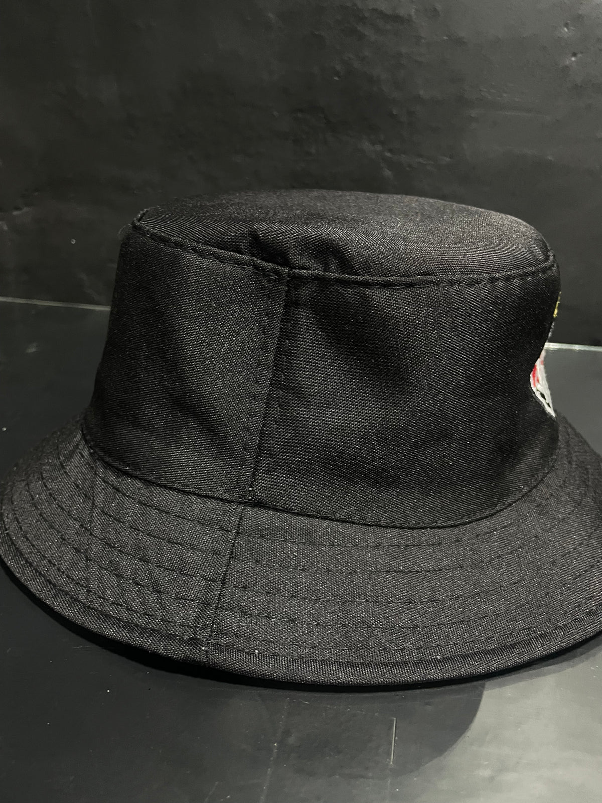 BONÉ BUCKET DO VITÓRIA