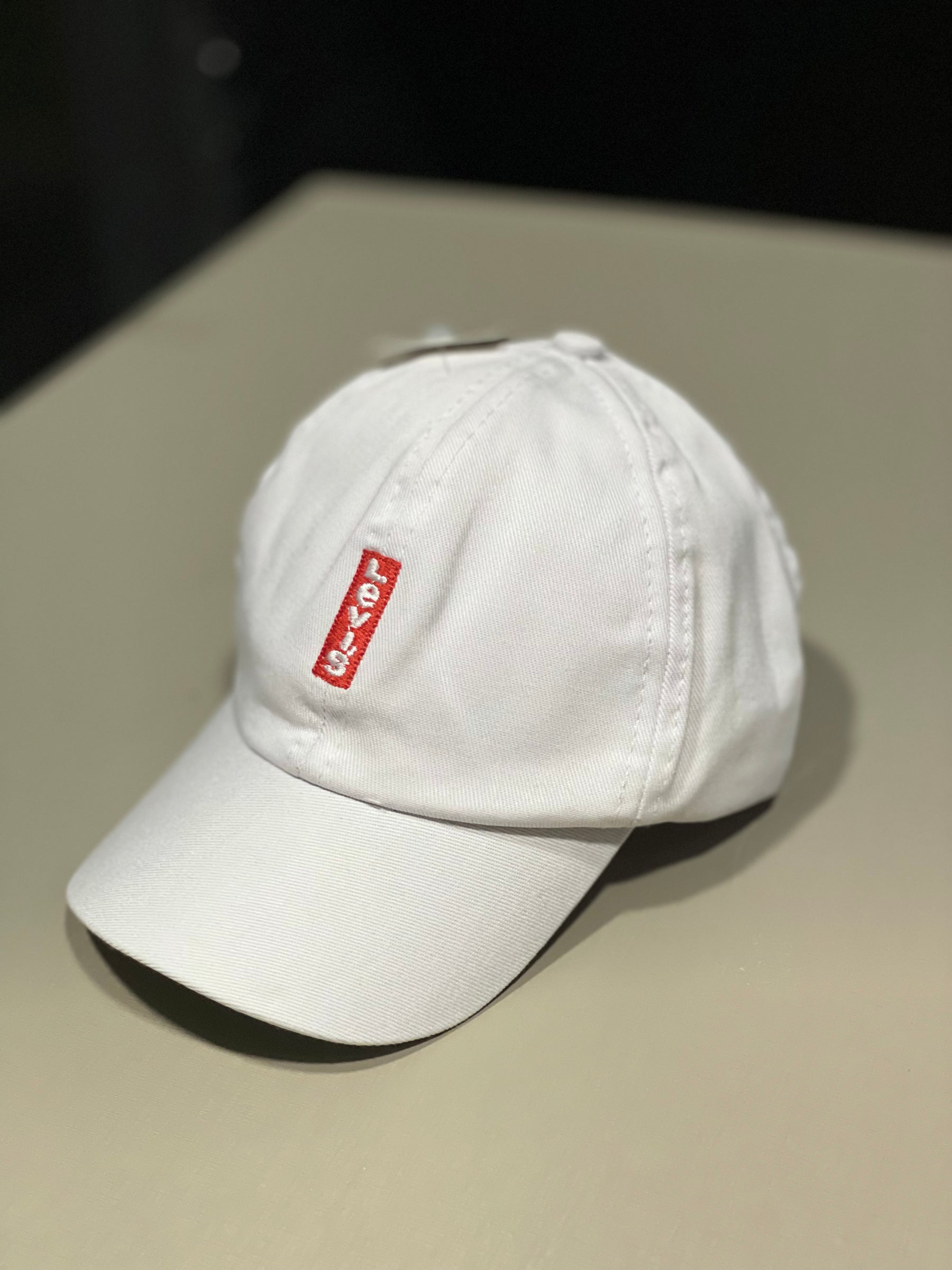 CAP BRANCO LEVI’S/KIDS